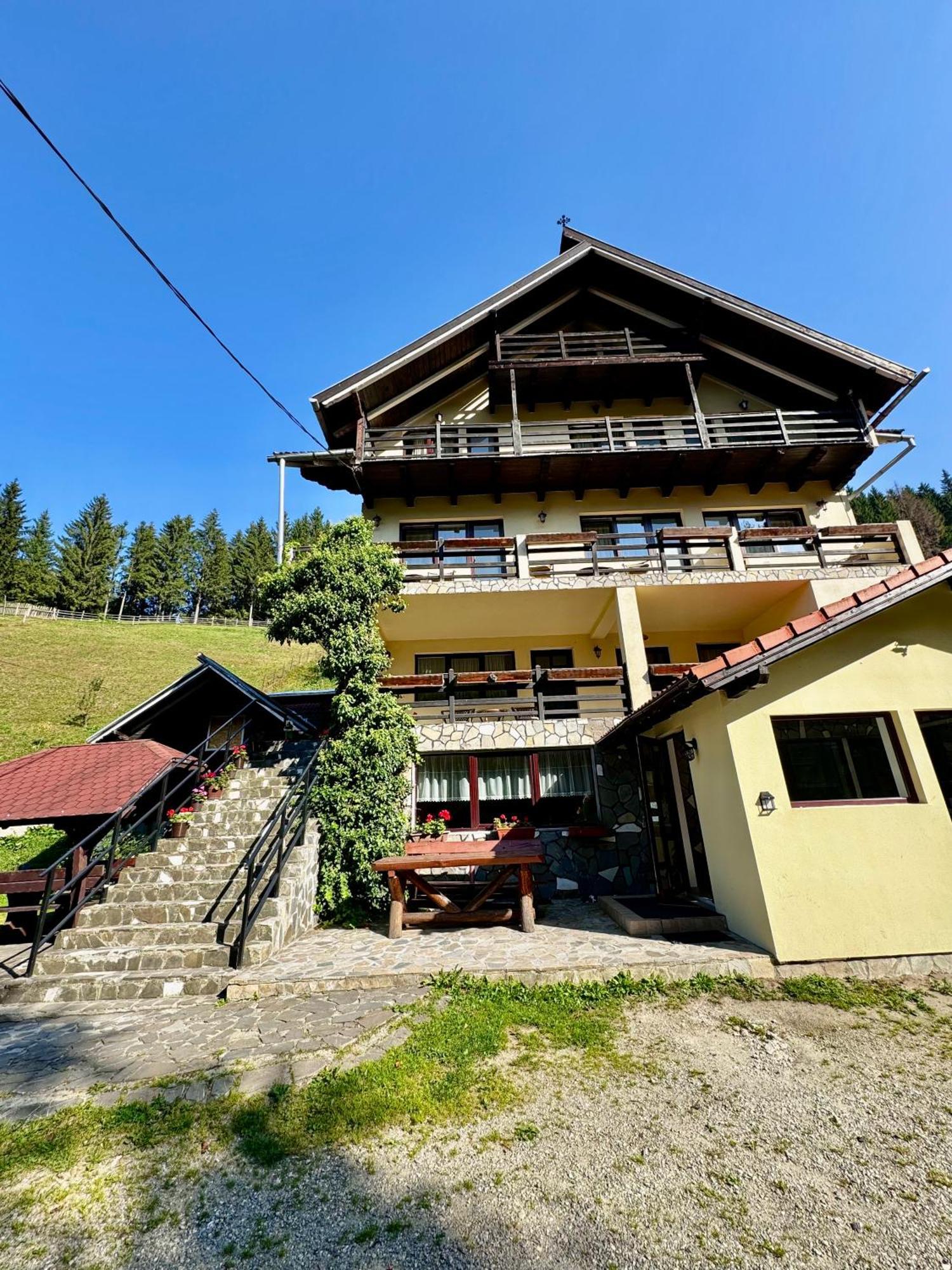 Craiasa 2 Hotel Moeciu De Sus Exterior photo